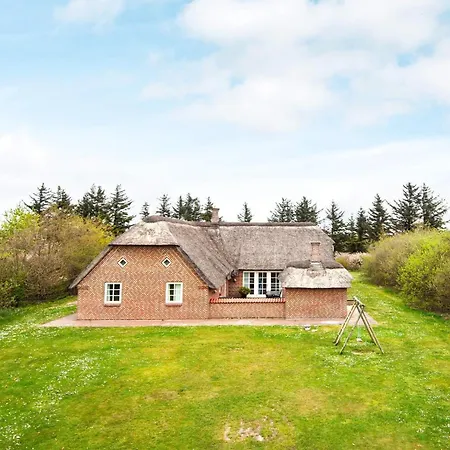 18 Person In Ulfborg-by Traum