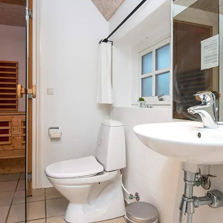 18 Person In Ulfborg-by Traum *