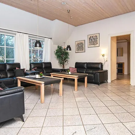 18 Person In Ulfborg-by Traum *